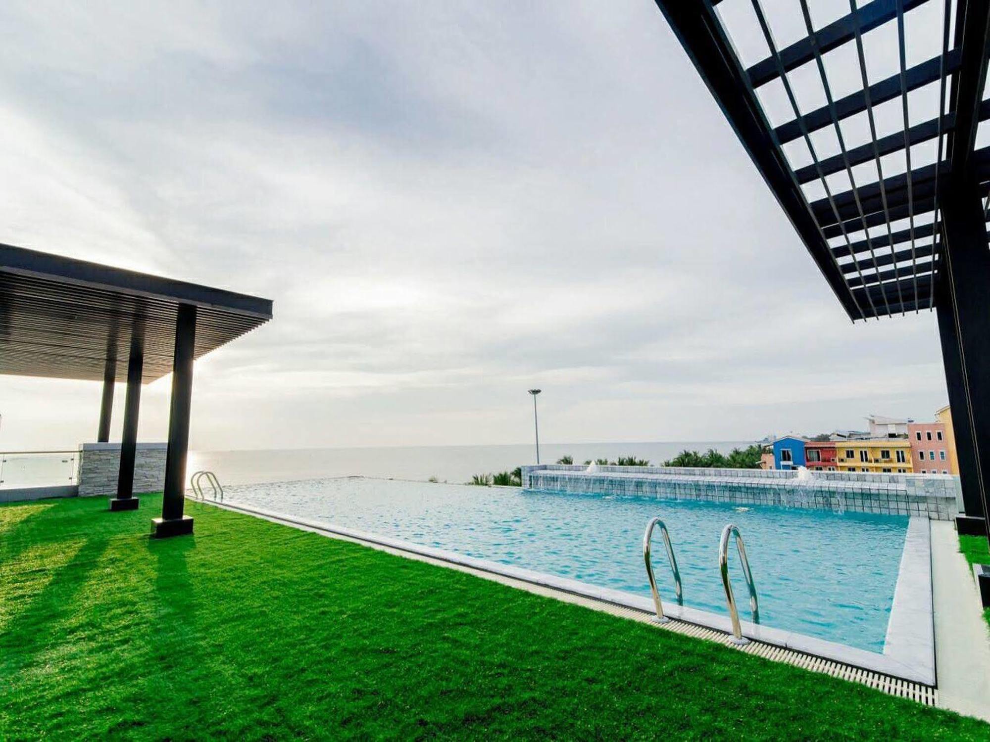 Hotel Panitar Haus à Chonburi Extérieur photo