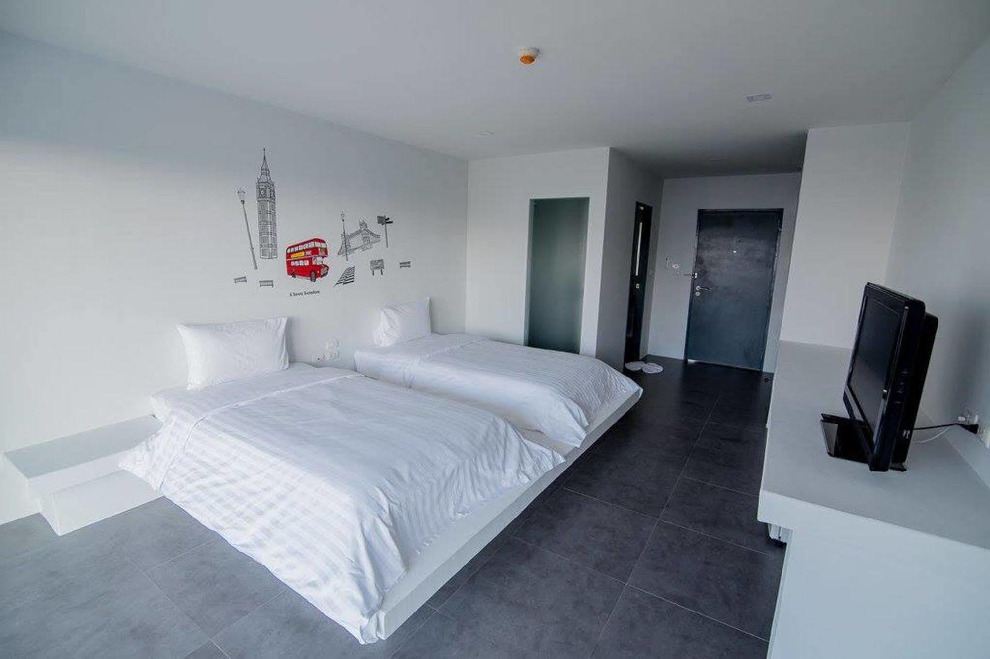 Hotel Panitar Haus à Chonburi Extérieur photo