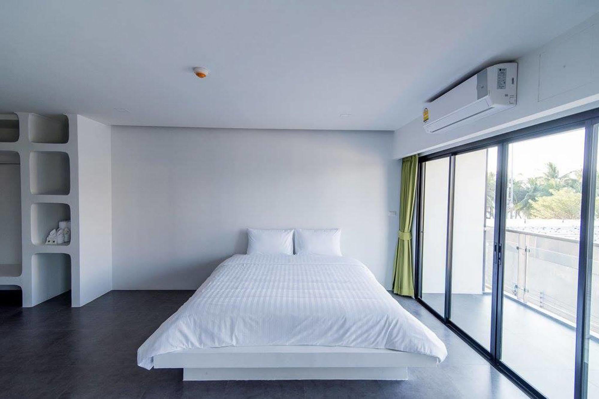 Hotel Panitar Haus à Chonburi Extérieur photo